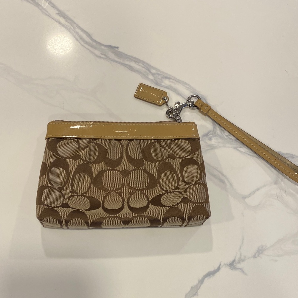 COACH wristlet - wallet